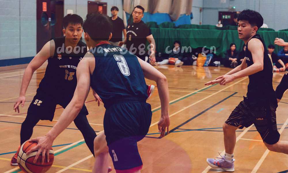 抽象文档线条与运动轨迹交织的图形，深色底，线条以冷灰为主，关键交点用亮橙标出
